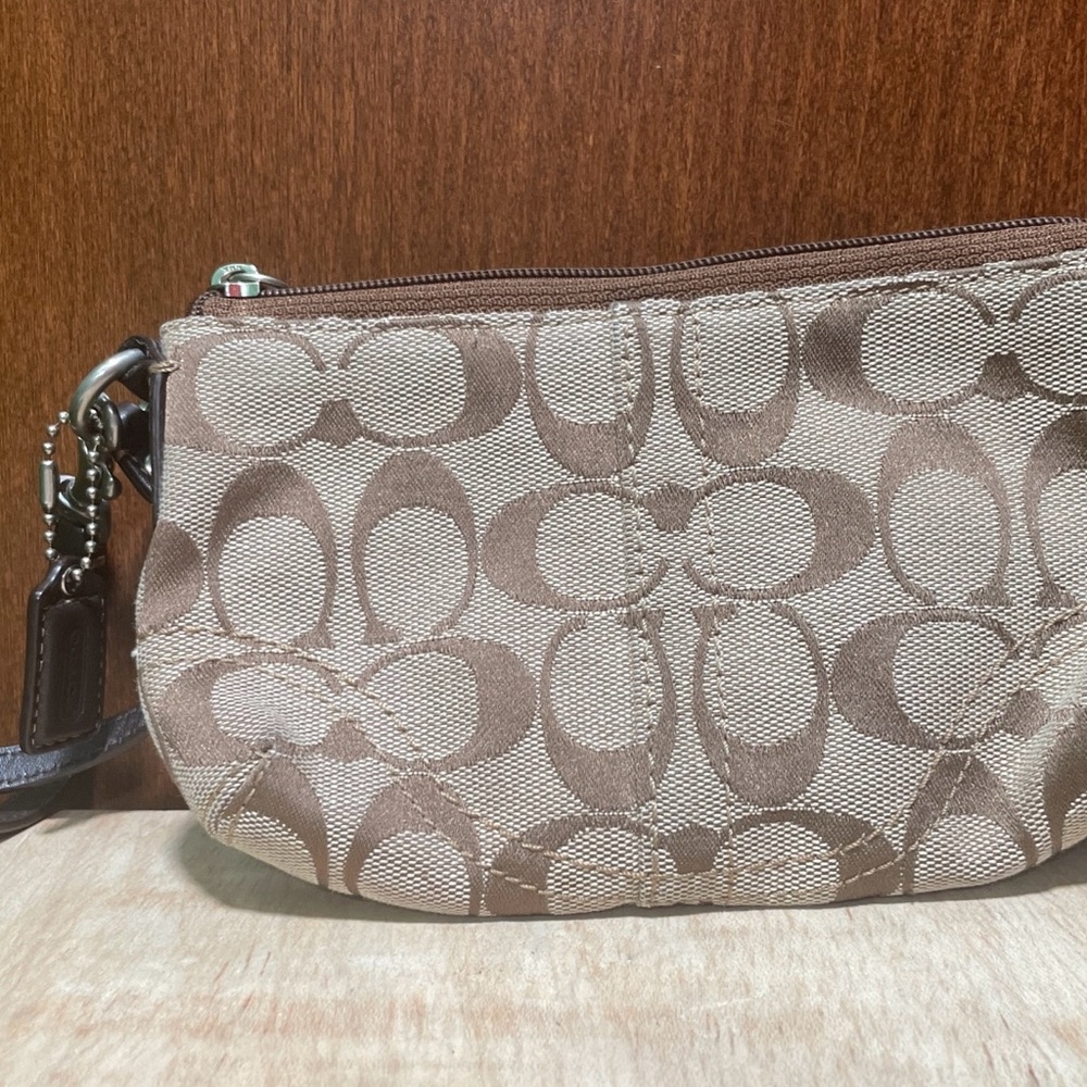 Coach Signature Logo Corner Zip Wristlet  Coin Purse Brown Canvas Red/ Brown 8x4
